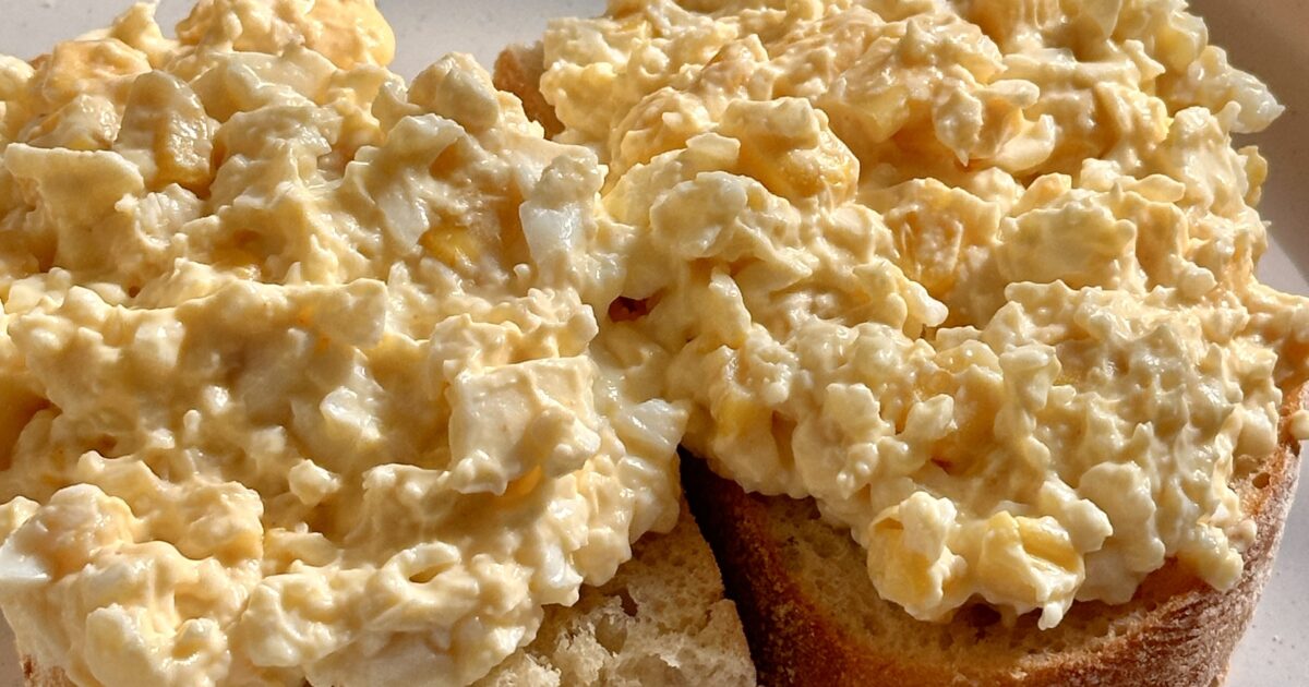 Creamy Egg and Corn Toasts