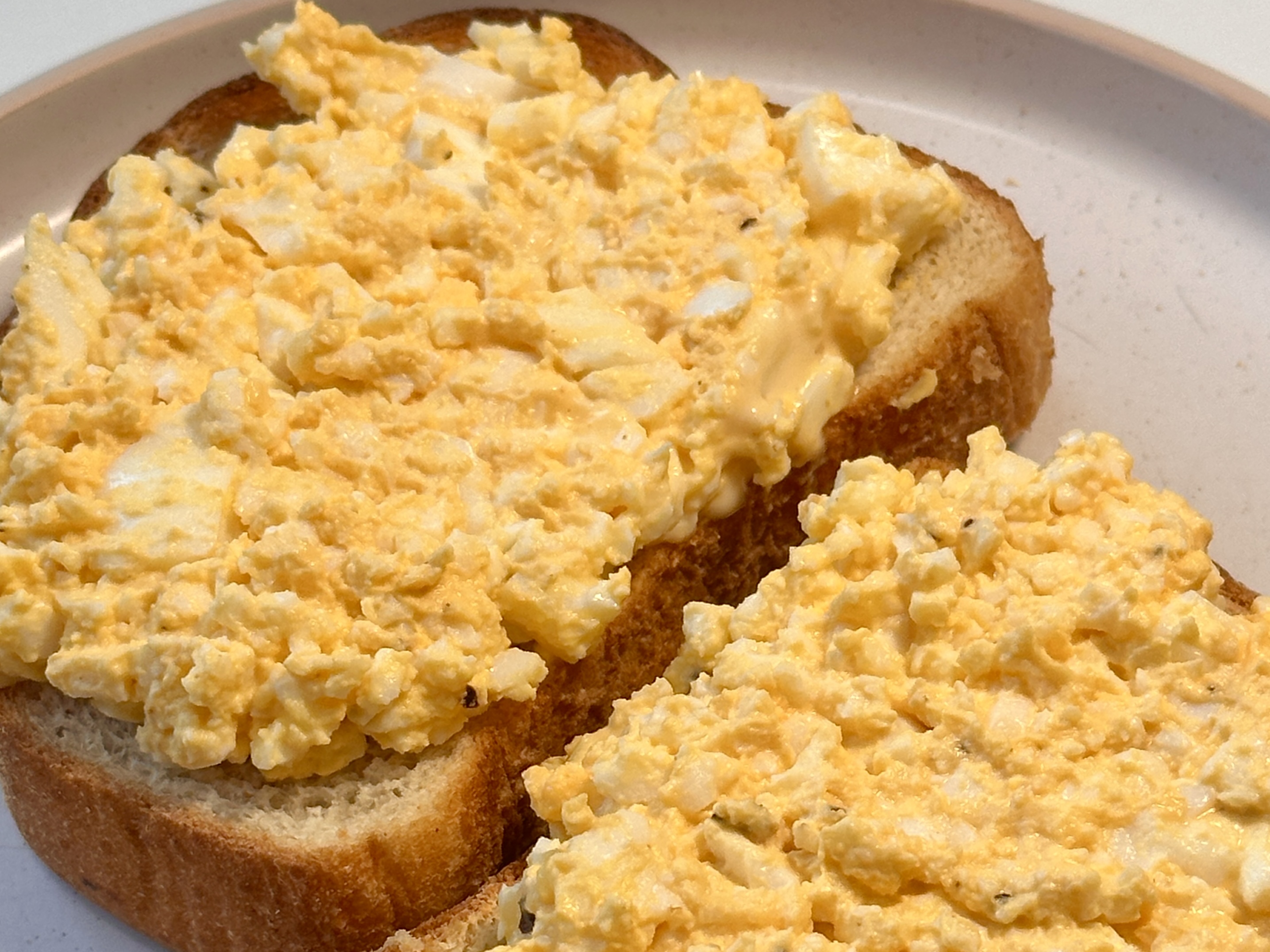 Smashed Egg Mayo Toast