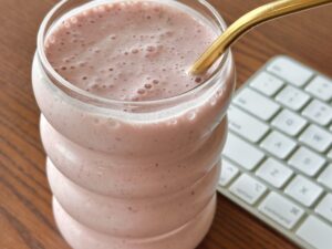 Creamy Banana Strawberry Smoothie