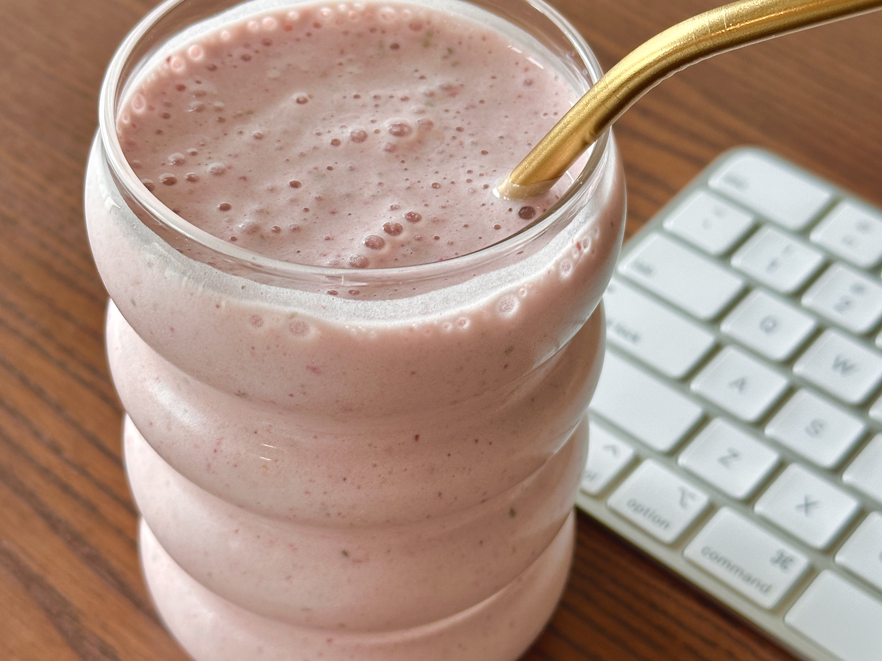 Creamy Banana Strawberry Smoothie