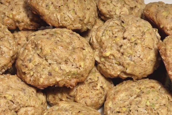 Pistachio Oatmeal Cookies