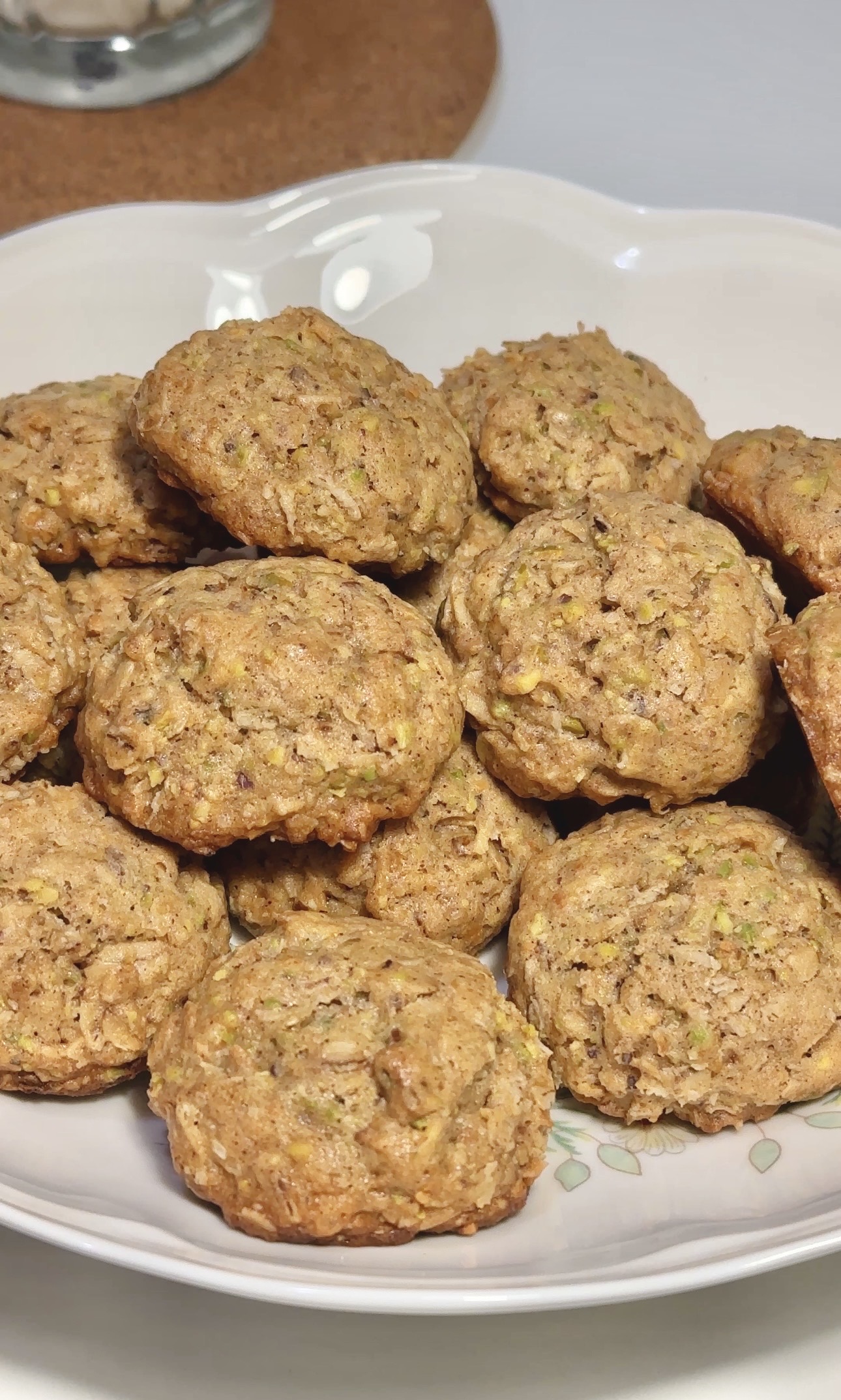Pistachio Oatmeal Cookies
